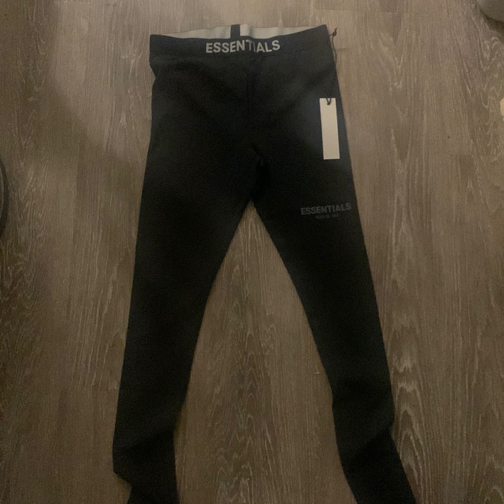 FEAR OF GOD ESSENTIALS - UNISEX LEGGINGS